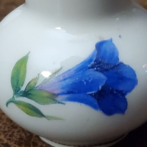 Vntg Bavarian Blue 💙 Gentian Flower 2 1/2" Bud Vase Toothpick Holder Germany - Picture 11 of 13